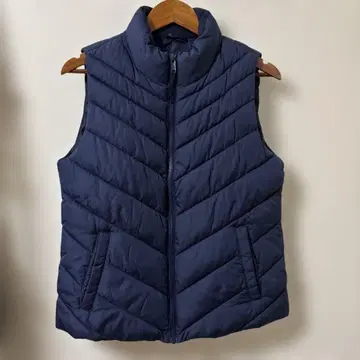 GAP 네이비 다운 베스트