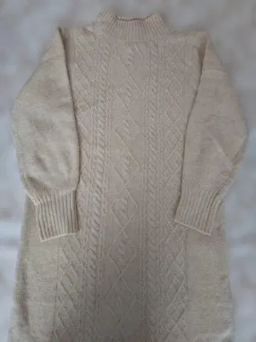 any SiS 하이넥 케이블 니트 원피스