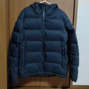 유니클로 심리스 다운 자켓