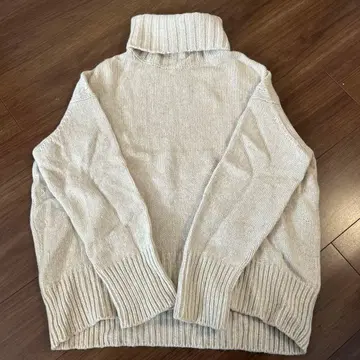 갤러리 바이 터틀 니트