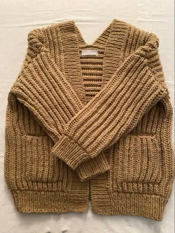 Audrey and John Wad 손뜨개질 가디건 베이지 카멜
