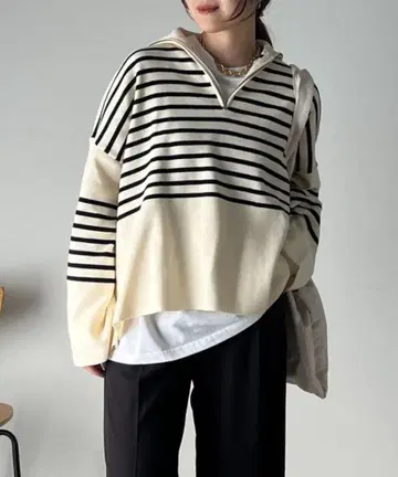 [ 새상품급 ] un dix cors 보더 니트 사이즈 F