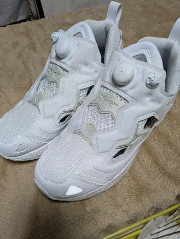 리복 인스타펌프 퓨리 95 GX9432 미사용 화이트