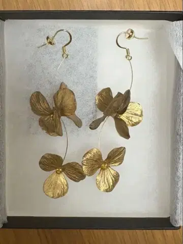 수국 골드 귀걸이 롱 타입