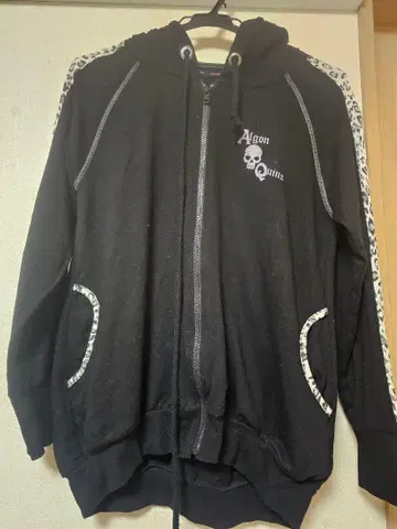 ALGONQUINS 레오파드 무늬 후드티