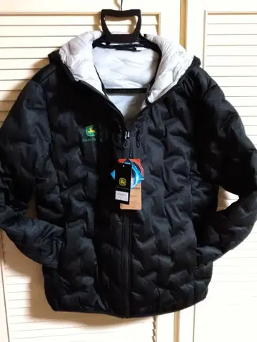 John Deere 심리스 스트레치 방한 자켓 블랙/화이트