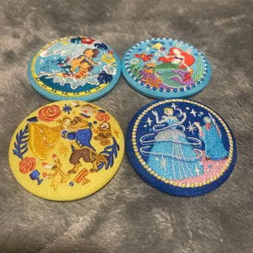 디즈니 자수 캔 배지 4개 세트