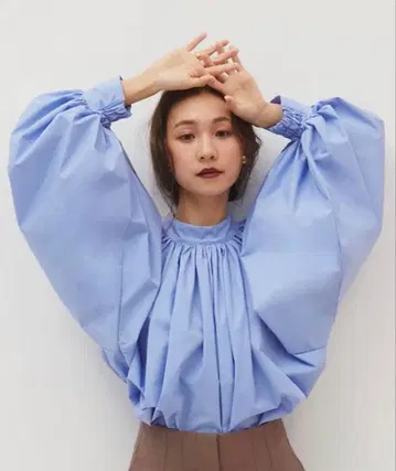 새상품급 Randeboo Balloon volume shirt blue