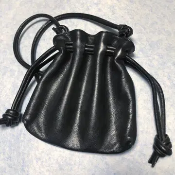 투모로우랜드 복조리 숄더백 블랙