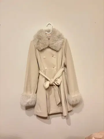 MAJESTIC LEGON 퍼 달린 롱 코트