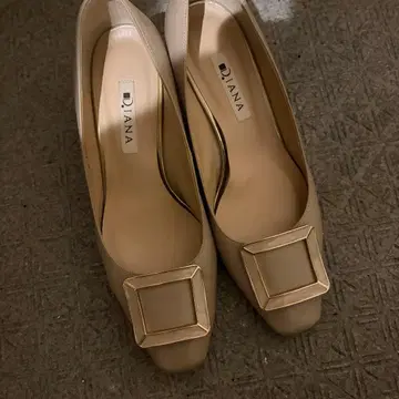 다이애나 펌프스 24cm 베이지