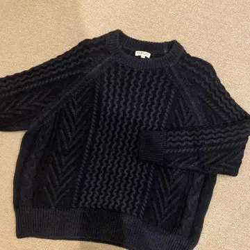 DEMYLEE 케이블 니트 스웨터