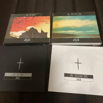 JILS/ JIL NOIR JIL BLANCHE