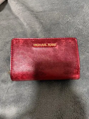 MICHAEL KORS 빨간색 접이식 지갑