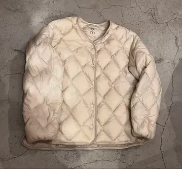 유니클로 울트라 라이트 다운 사이즈 M