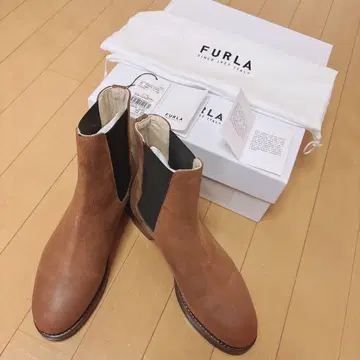 새상품 FURLA 브라운 사이드 고어 부츠