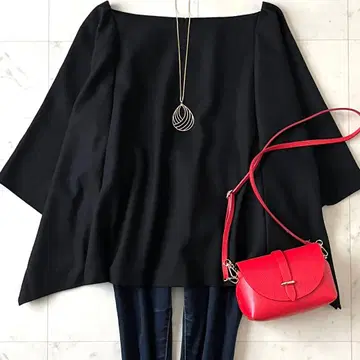 컨디션 최상 어도어 판초풍 울 풀오버 38 블랙 7부 소매 일본제