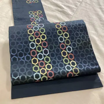 나고야 오비 9촌 블랙 베이스 육각형 무늬 순수 실크 당초직