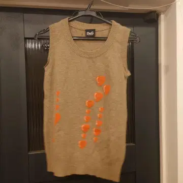 D&G 하트 모티브 니트 베스트 s 사이즈