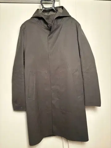 매킨토시 후드 부착 밴딩 코트