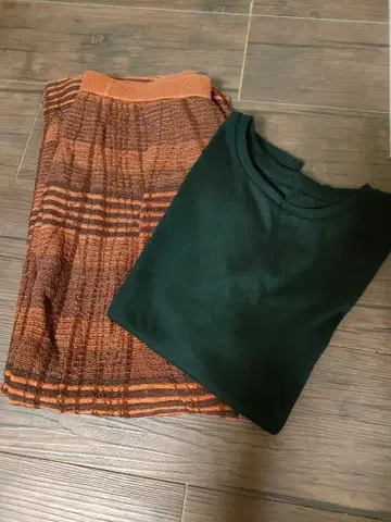 코잔스트라 스커트 T셔츠 코디 세트 일본제