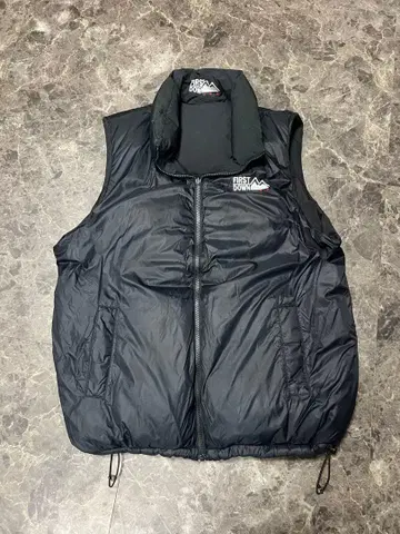 FIRST DOWN 블랙 다운 베스트