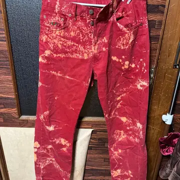 EL CHARRO 빨간색 블리치 가공 스트레이트 데님