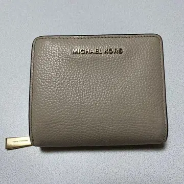 MICHAEL KORS 베이지 접이식 지갑