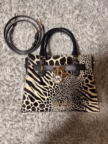 새상품급 Michael Kors 마이클코어스 2way 제브라 패턴 핸드백
