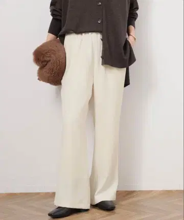 [ 미사용 새상품 ] 워셔블 더블 크로스 이지 팬츠 relume