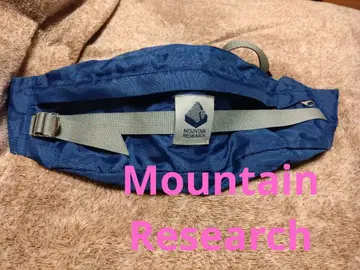 MOUNTAIN RESEARCH 바디백 네이비