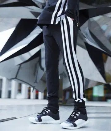 Y-3 쓰리 스트라이프 스키니 팬츠