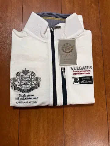 VULGARIS 화이트 집업 셔츠