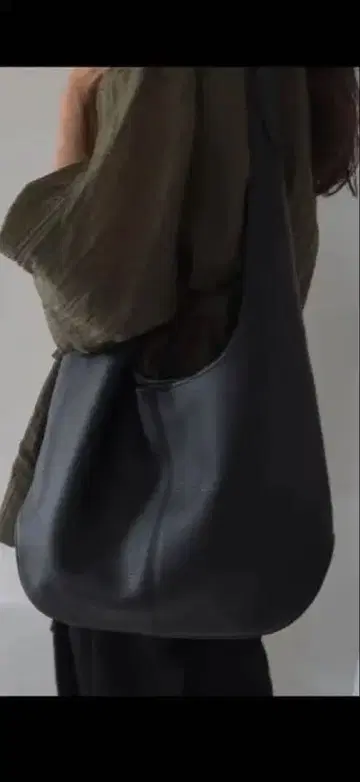 credona 숄더백 블랙