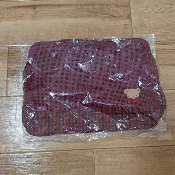 [ 새상품 미사용 ] 파밀리아 메쉬 파우치 M 사이즈 곰 자수