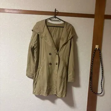 SLY 베이지 더블 브레스트 코트 후드