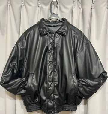 ZARA 블랙 가죽 자켓 M