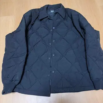 유니클로 퍼프 테크 퀼팅 자켓 다운 자켓 L