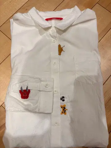 그라니프 울트라맨 자수 셔츠 원피스