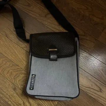 폴 스미스 그레이 숄더백