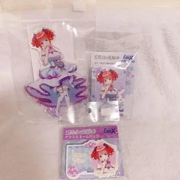 5등분의 신부 나카노 니노 아크릴 스탠드 캔뱃지 수국 드레스