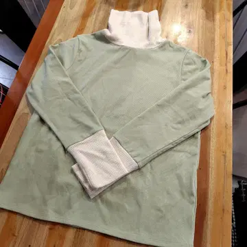 골든 베어 터틀넥 PO