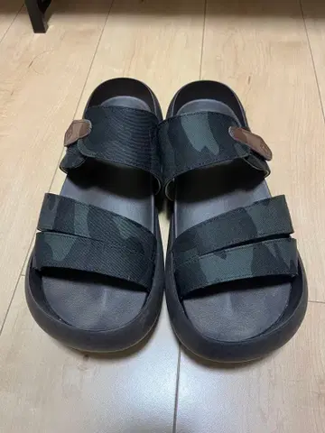 리게타 샌들 카모 패턴