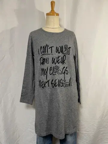 그레이 긴팔 상의 프린트