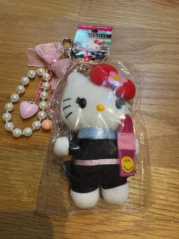 헬로키티 뷰티 스태프 쿄린도 콜라보