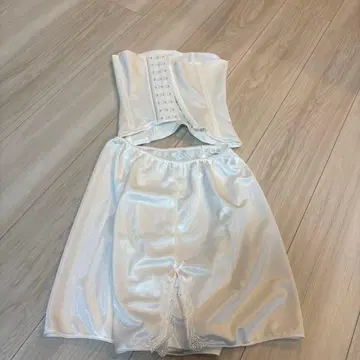 허그 브라이덜 웨스트 니퍼 플레어 팬츠