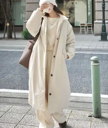 marina x classicalelf 콜라보 카라 부착 충전솜 롱 코트