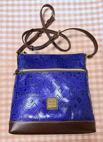 캘리포니아 디즈니 60주년 한정판 숄더백
