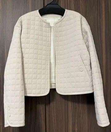 보르지 노카라 퀼트 자켓 아이보리