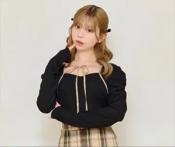 apres jour 프론트 리본 퍼프 슬리브 상의